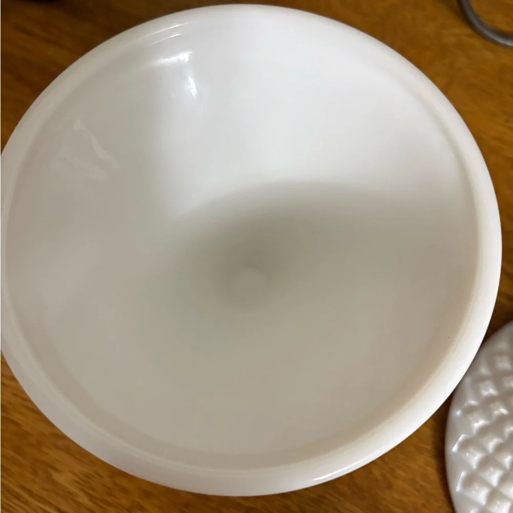 Vintage Westmoreland Milk Glass White English Hobnail Pedestal LiddedCandy Dish - Picture 3 of 7